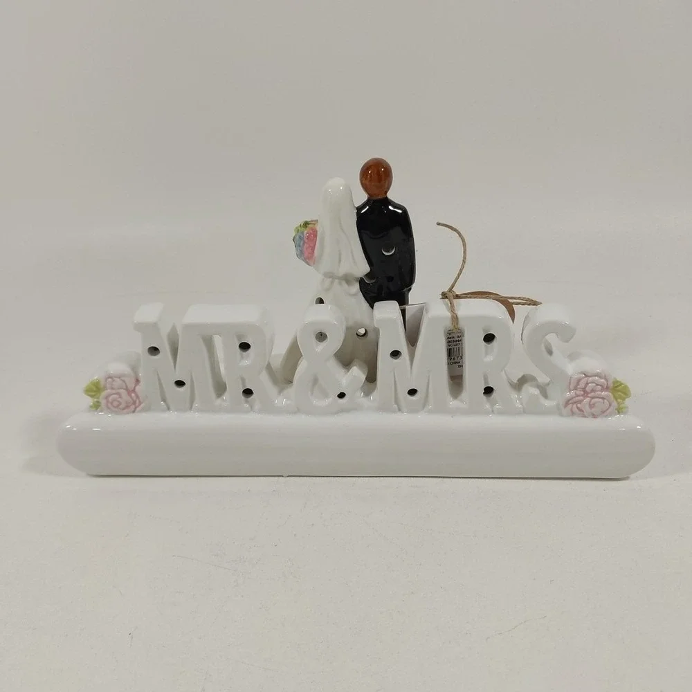 Mud Pie Wedding Mr. and Mrs. Bride Groom Light Up Large Scene Sitter